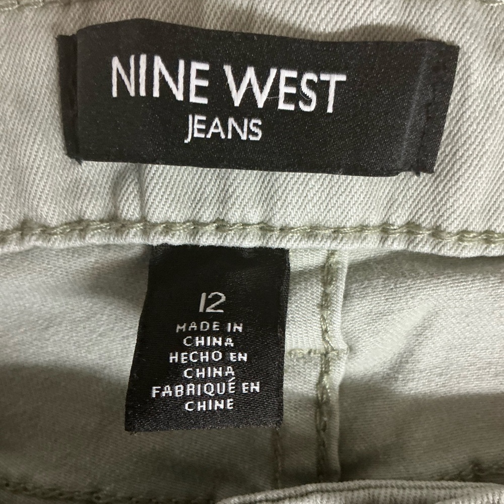 Nine West Women's Soft Gray‎ Straight Leg Jeans - Picture 4 of 15